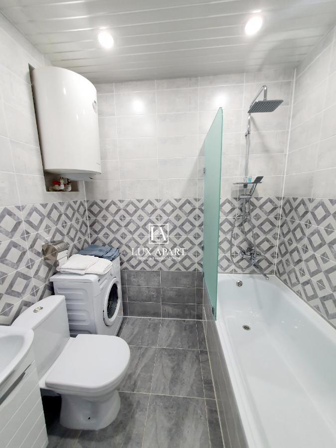 Lux Апартаменты В Центре Караганды На 45 Квартале Karagandy Exterior foto